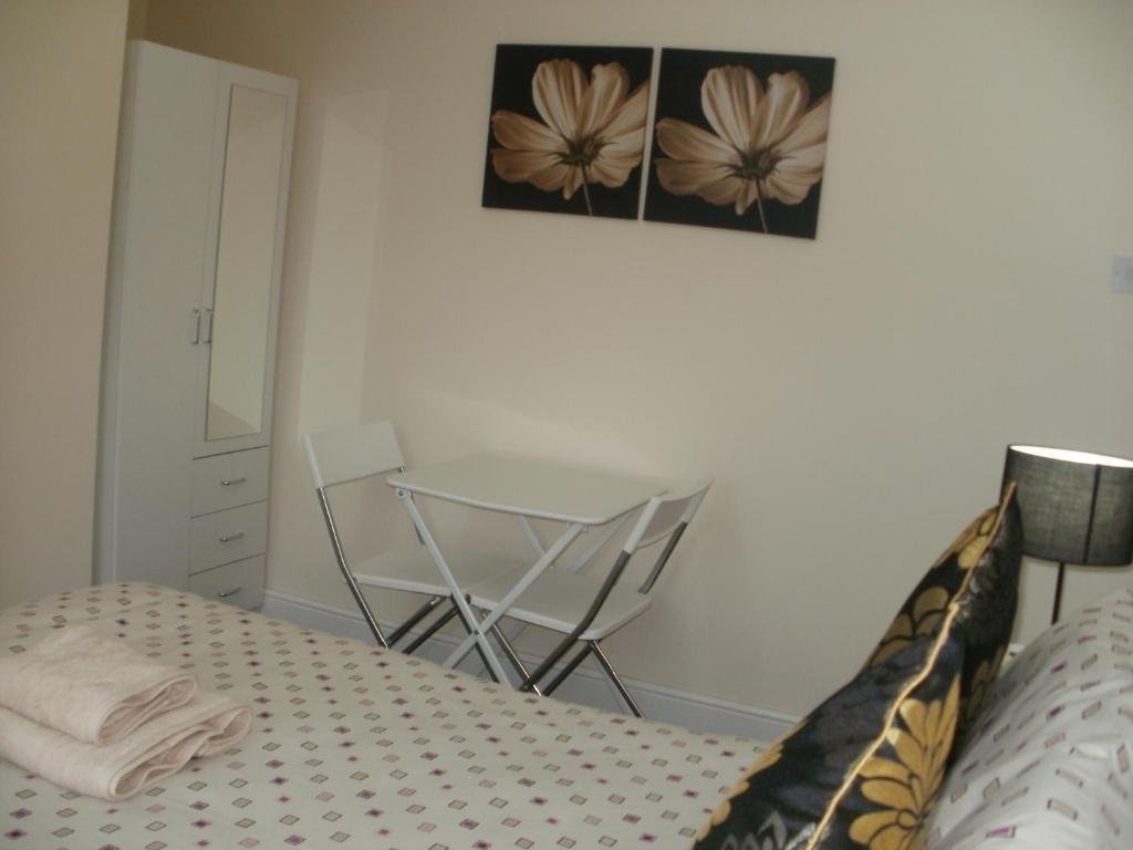 London Heathrow Guesthouse Хитроу Номер фото