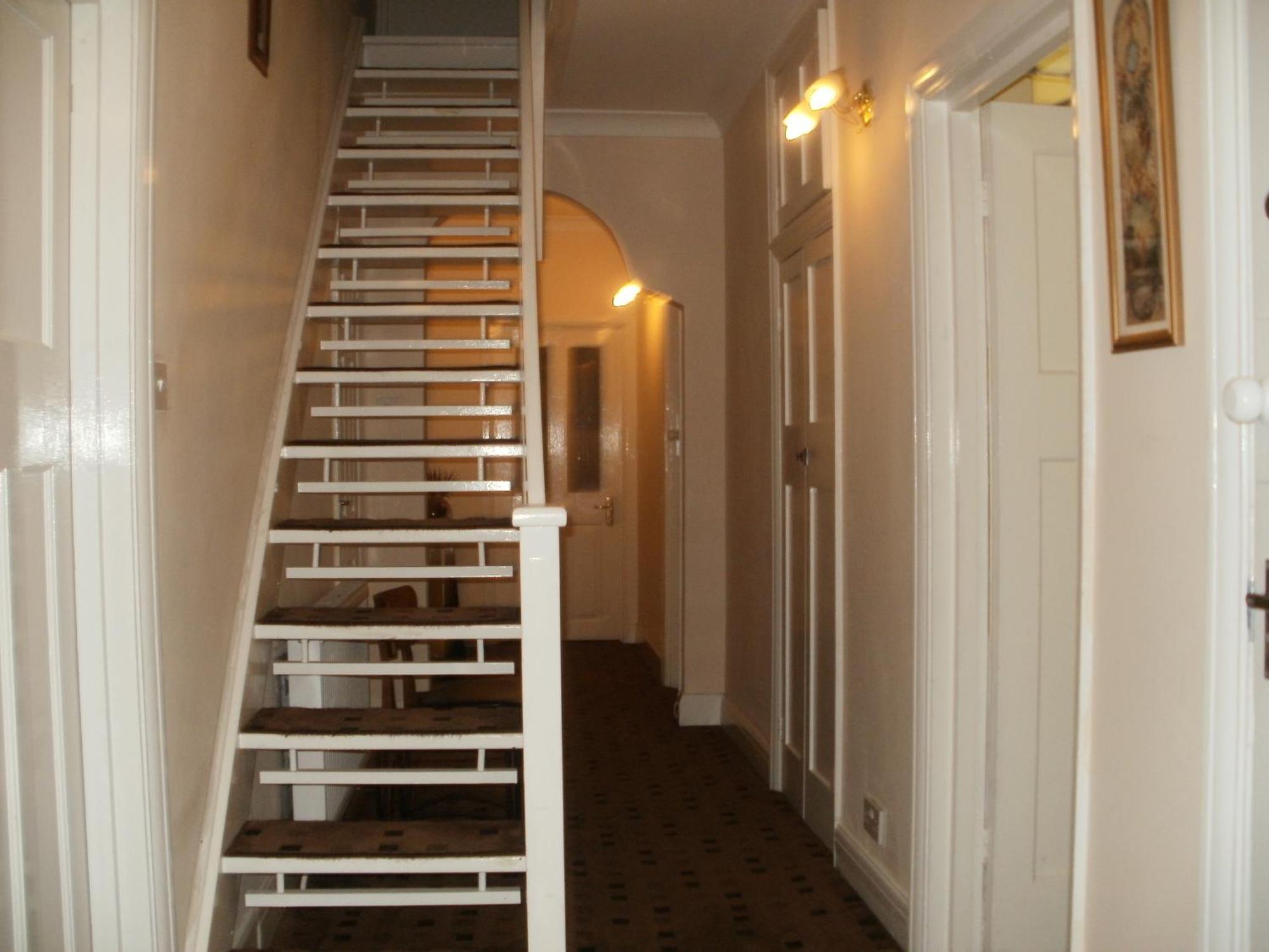 London Heathrow Guesthouse Хитроу Экстерьер фото