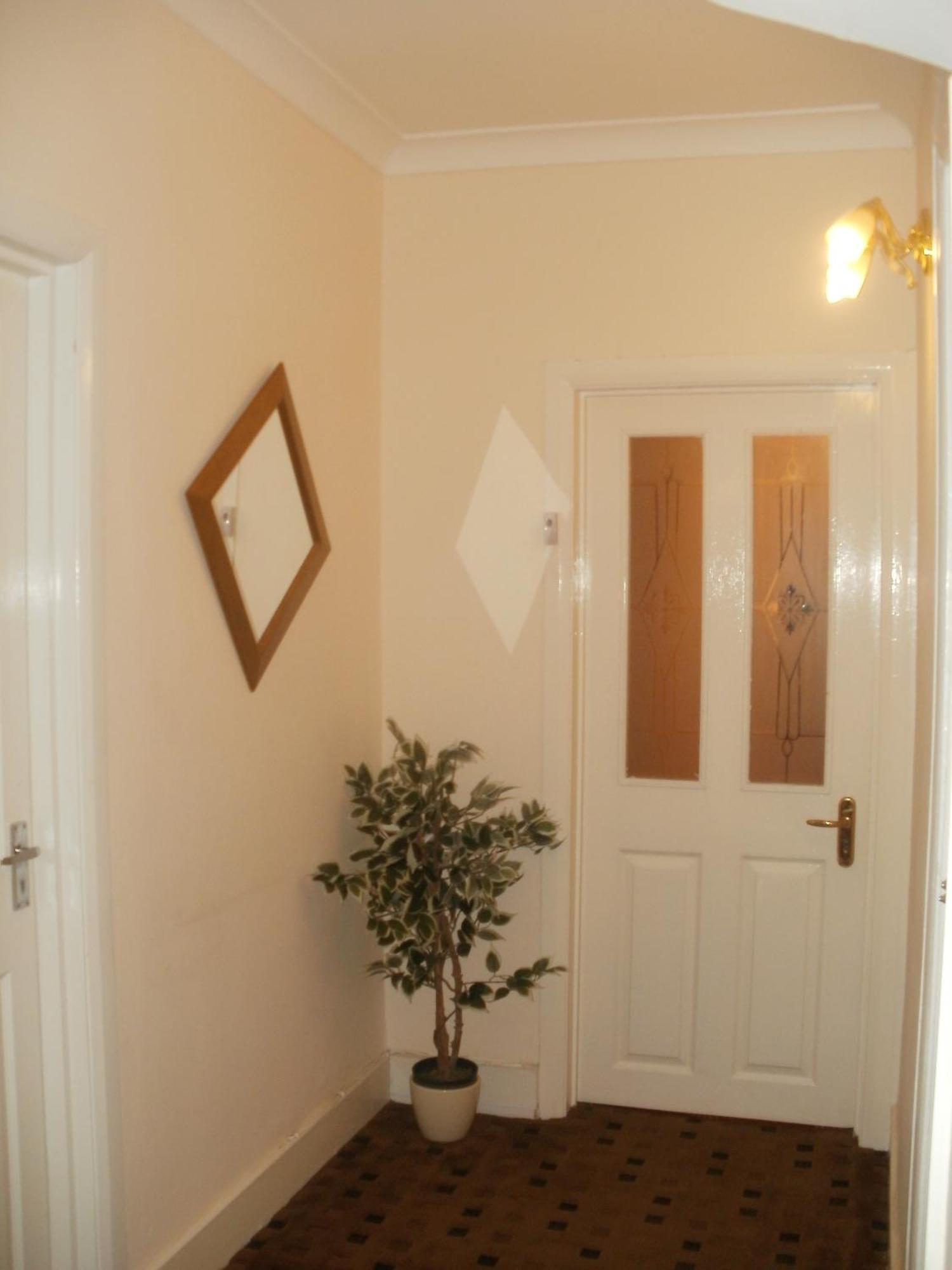 London Heathrow Guesthouse Хитроу Экстерьер фото