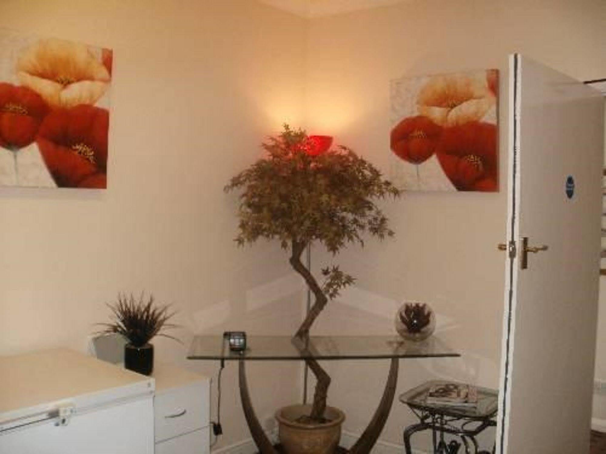 London Heathrow Guesthouse Хитроу Экстерьер фото